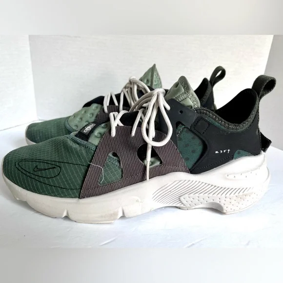 Nike Men’s Huarache-Type Size 13 - Picture 2 of 10